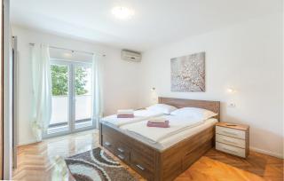 Four-Bedroom Holiday Home In Glavina Donja - 6