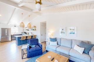 Golden Oasis - Oak Island - 0