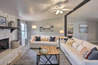Lake View and Decks Pet-Friendly Mabank Home - Mabank - 7