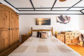 Cosy Welsh Cottage in St Davids Centre with Garden - 3