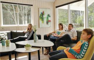 Amazing Home In Glesborg With Sauna - Fjellerup Strand - 6