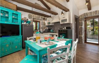 Awesome Home In Kornic With Kitchen - Kornić - 6