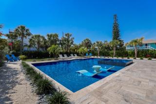 The Willow Inn: Huge Pool, Game Room, One Block to Beach by Anna Maria Life Vacation Rentals - 1