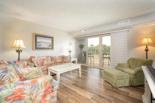1737 Bluff Villas Renovated Tommy Bahama Villa Water Views Sleeps 6 Sea Pines - Hilton Head Island - 9