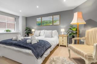 Stylish Apartment Near Norwich Cathedral & Castle - 1