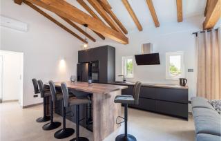 Beautiful Home In Lovrec With Sauna - Lovreć - 5