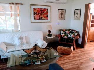 Charming Country Cottage just a few steps from the beach! - Waianae - 5