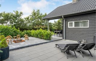 Four-Bedroom Holiday Home In Tarm - Tarm - 3