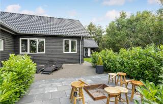 Four-Bedroom Holiday Home In Tarm - Tarm - 1