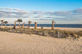 Relaxing 5-Bedroom Villa with Outdoor Oasis - Bay Saint Louis - 9