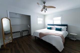 Relaxing 5-Bedroom Villa with Outdoor Oasis - Bay Saint Louis - 7