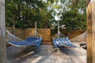 Relaxing 5-Bedroom Villa with Outdoor Oasis - Bay Saint Louis - 4