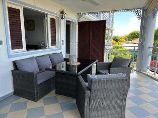 Grand Studio Zen idéalement situé à Saint-François avec piscine et terrasse - 4