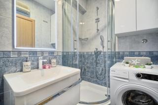 Family-friendly apartments with swimming pool Kastel Luksic, Kastela - 20582 - 1