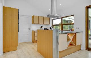 3 Bedroom Cozy Home In Bogø By - 3