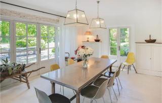 4 Bedroom Stunning Home In Lagnes - 8