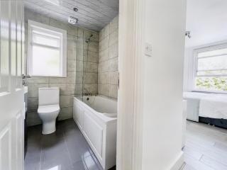 Modern Room in Centrally Located Apartment - Room 4 - Londra - 4