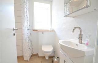 Eight-Bedroom Holiday Home In Vestervig - Vestervig - 1