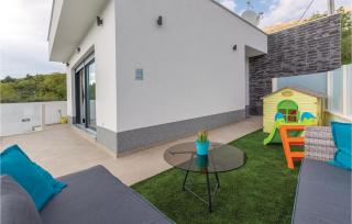 Lovely Home In Srinjine - Srinjine - 4