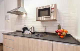 Awesome Apartment In Sevilla With Wifi - Siviglia - 2