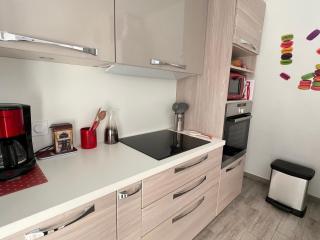 Charmant T2 lumineux et moderne, bien situé, avec balcon et parking à Aix-les-Bains - FR-1-555-85 - Aix-les-Bains - 4