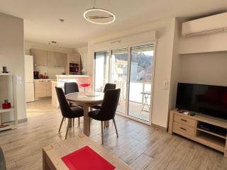 Charmant T2 lumineux et moderne, bien situé, avec balcon et parking à Aix-les-Bains - FR-1-555-85 - Aix-les-Bains - 0