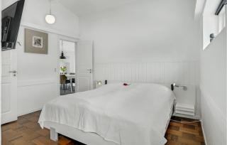 Four-Bedroom Holiday Home In Stroby - Strøby - 7