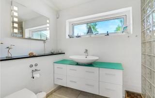 Four-Bedroom Holiday Home In Stroby - Strøby - 5