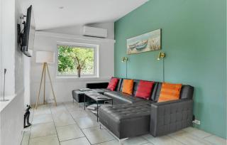 Four-Bedroom Holiday Home In Stroby - 2