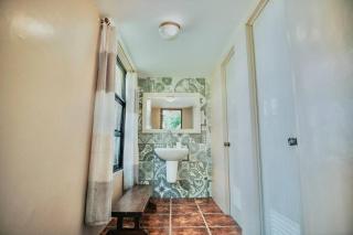 Exclusive Beachfront House w/ Pool & Saltwater Tub - Catmon - 6