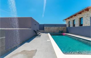 Amazing Home In Zagrad - Nadin - 8
