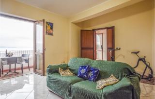 2 Bedroom Awesome Apartment In Messina - 4