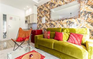 1 Bedroom Gorgeous Apartment In Sevilla - Siviglia - 2