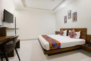 FabHotel Comfortable Stay - 4
