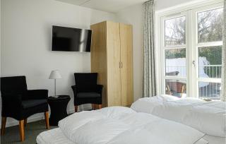 Lovely Apartment In Allinge With Wifi - 1