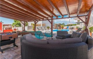 Beautiful Home In Turanj - 9