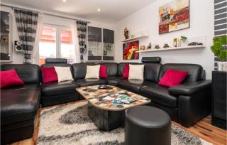 Beautiful Home In Turanj - 2