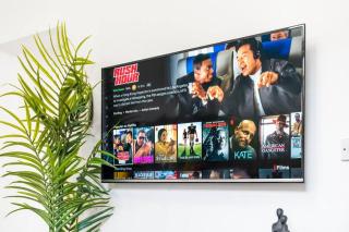 4BR Central Home with Comfort & Fun - 7