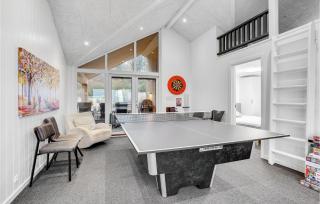 4 Bedroom Stunning Home In Sjølund - 4