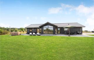 Stunning Home In Ebeltoft With Sauna - 1