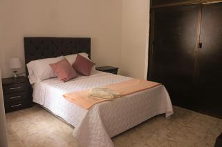 ALOJAMIENTO CON PARQUEO CERCA A LA BASÍLICA - 4