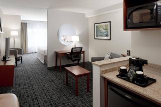 Fairfield Inn & Suites by Marriott Montreal Airport - Dorval - 3