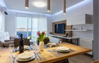 Cozy Apartment In Pula With Wifi - Pula - 4