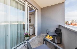 Cozy Apartment In Pula With Wifi - 1