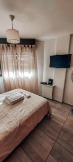 Departamento céntrico LA CAÑADA con BALCÓN a metros de la PEATONAL de la ciudad - 1