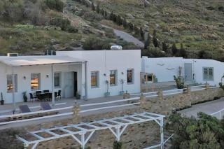 Κατοικία Uppolis με θέα τα νησιά - Ano Syros - 0