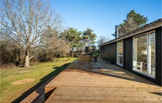 Stunning Home In Knebel With Wifi - 3
