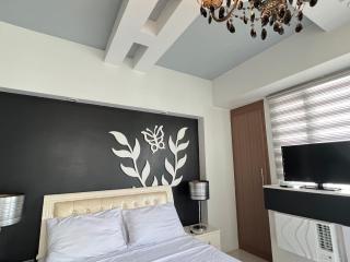 Condotel Across Naia Airport with WIFI - 1