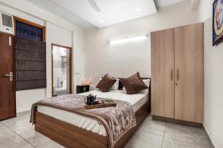 Homlee-Luxurious 2BHK Apt with Kitchen near Metro - Nova Deli - 3