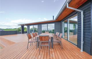 Four-Bedroom Holiday Home In Knebel - 3